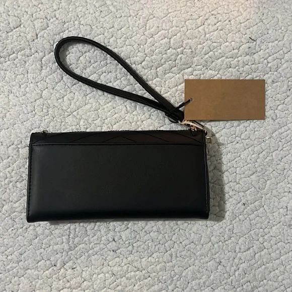 NWT Steve Madden Black BCRUZ Wallet with Gold Tone Chain - Picture 4 of 8